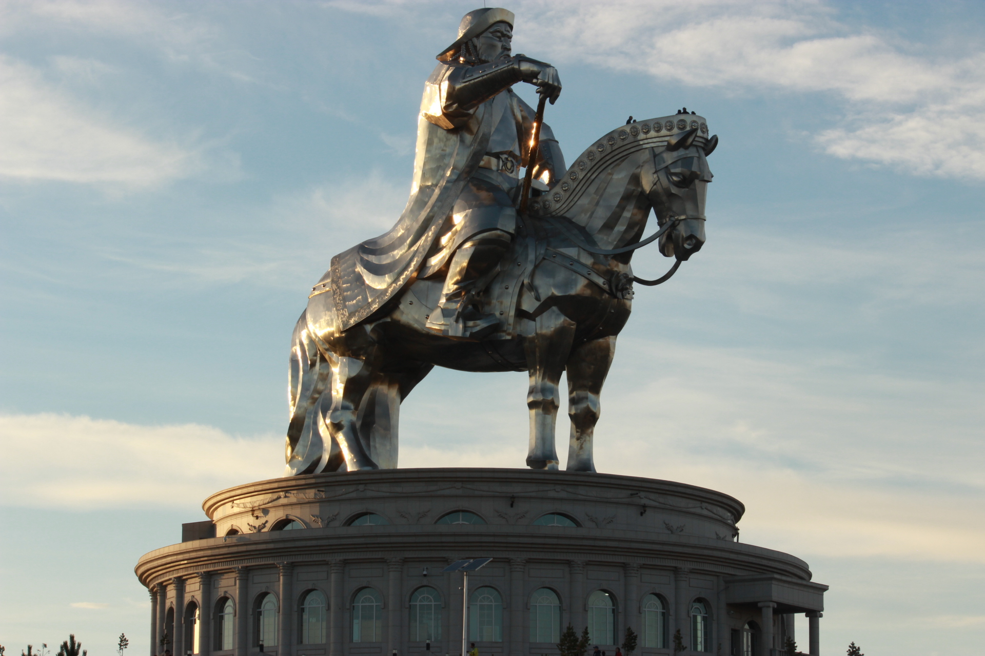 Tsonjin Boldog - Genghis Khan horse statue